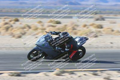 media/Jan-10-2025-CVMA Friday Practice (Fri) [[489e0da257]]/Group 4 and Trackday/Session 2 (Turn 4 Inside)/